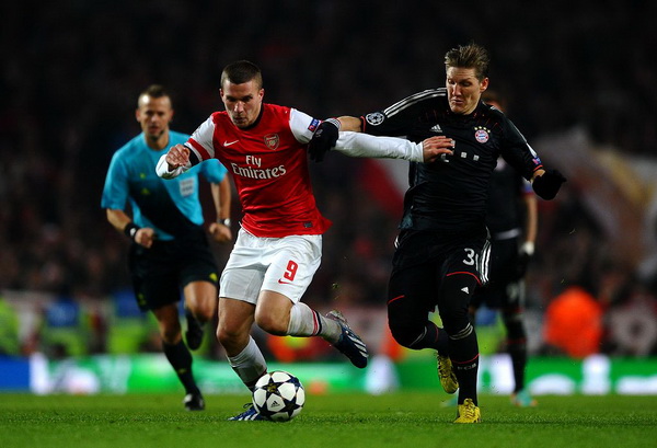 人造石板材自动浇注生产